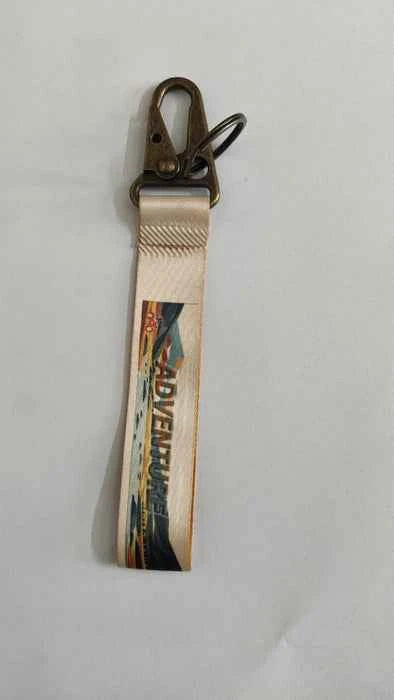 Adventure Hook Keytag Antiqueue Gold