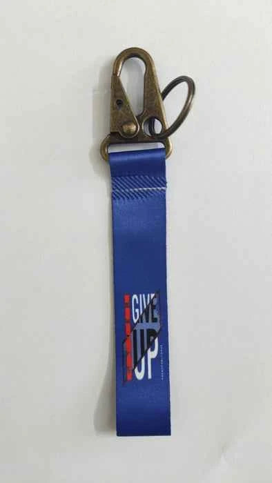 Never Give Up Hook Keytag Antique Gold